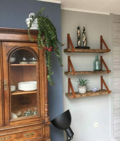 Leren plankdragers met oud hout