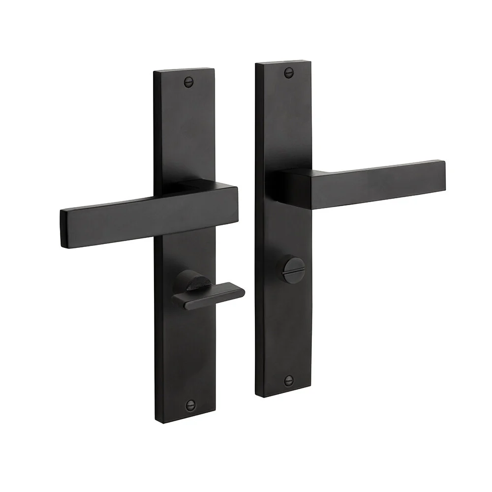 Deurklink Lusso geveerd met schild en wc slot in mat zwart