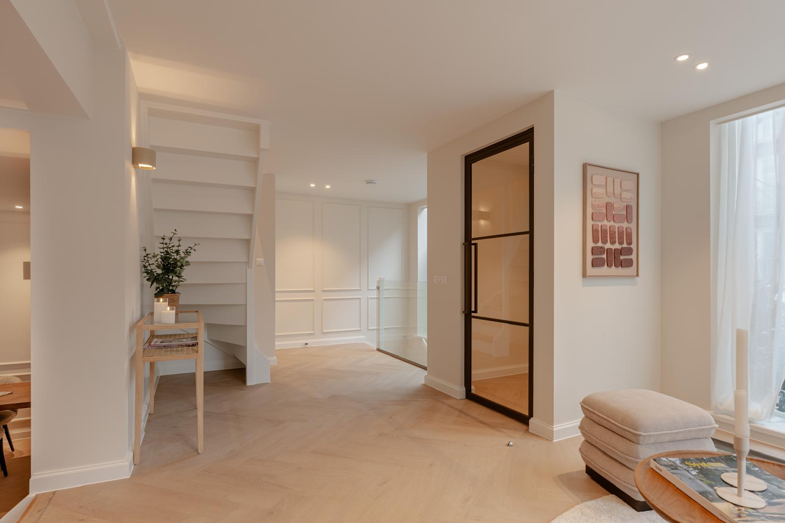 Stalen scharnierdeur Smartline rechtsdraaiend helder glas C33 Metallic Brons - Afbeelding 5