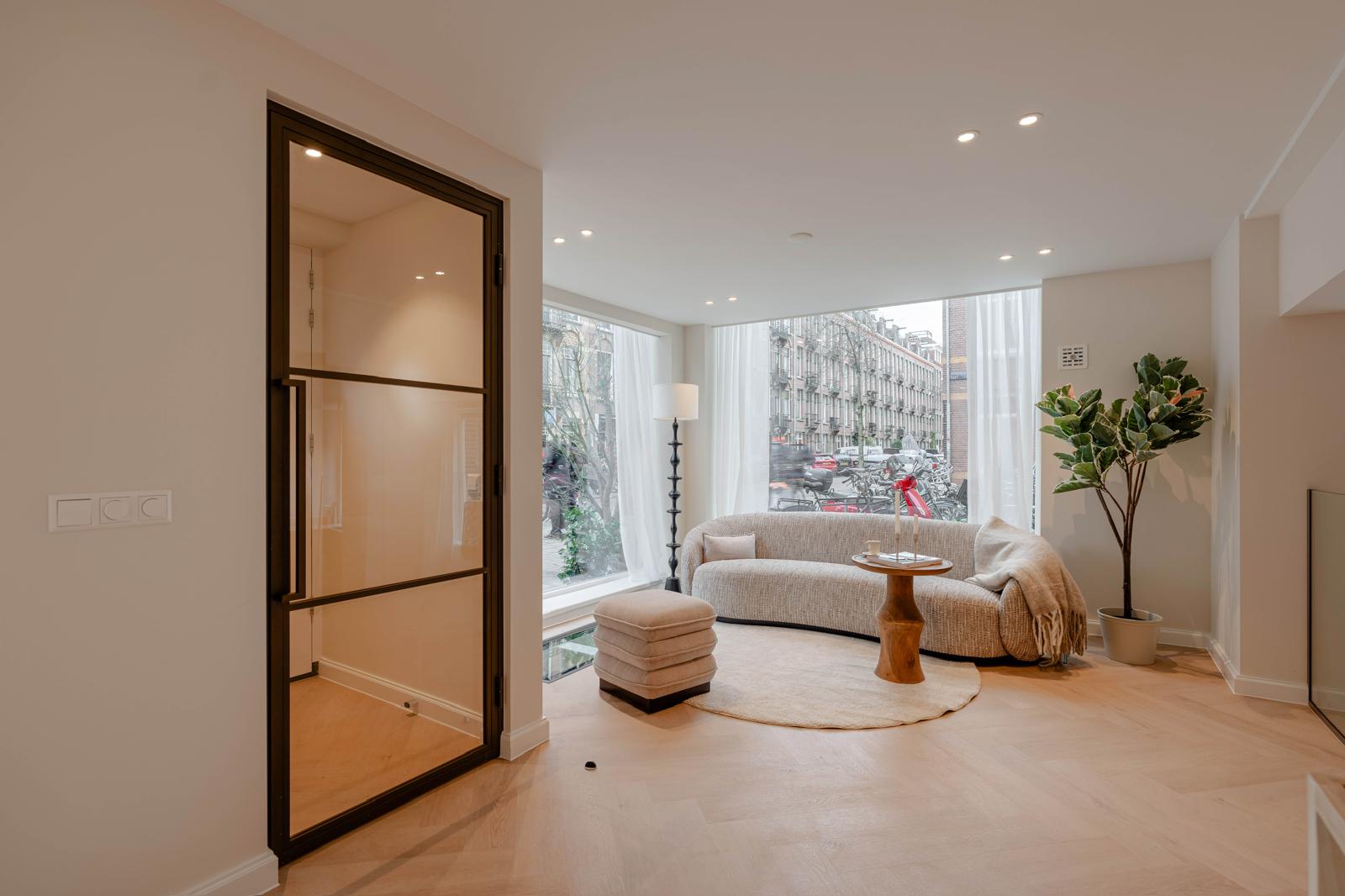 Stalen scharnierdeur Smartline rechtsdraaiend helder glas C33 Metallic Brons - Afbeelding 2